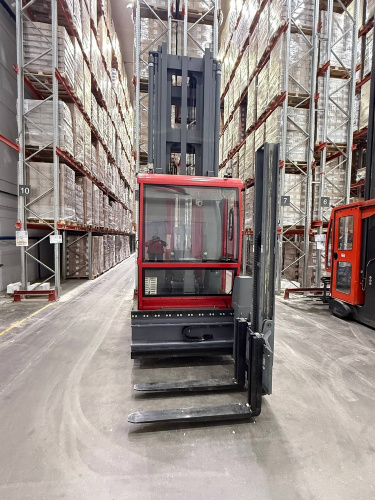 Узкопроходный штабелер с трехсторонней обработкой LEMA EVO VNA-X-15125