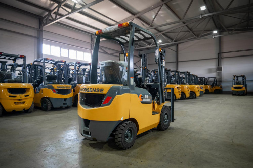 Дизельный погрузчик Goodsense Дизельный погрузчик GOODSENSE FD15 1,5т 3000м Yanmar Арт 444721