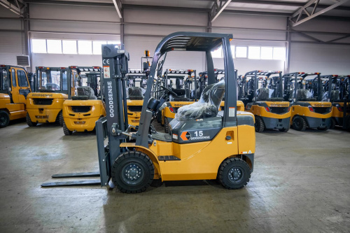 Дизельный погрузчик Goodsense Дизельный погрузчик GOODSENSE FD15 1,5т 3000м Yanmar Арт 444721